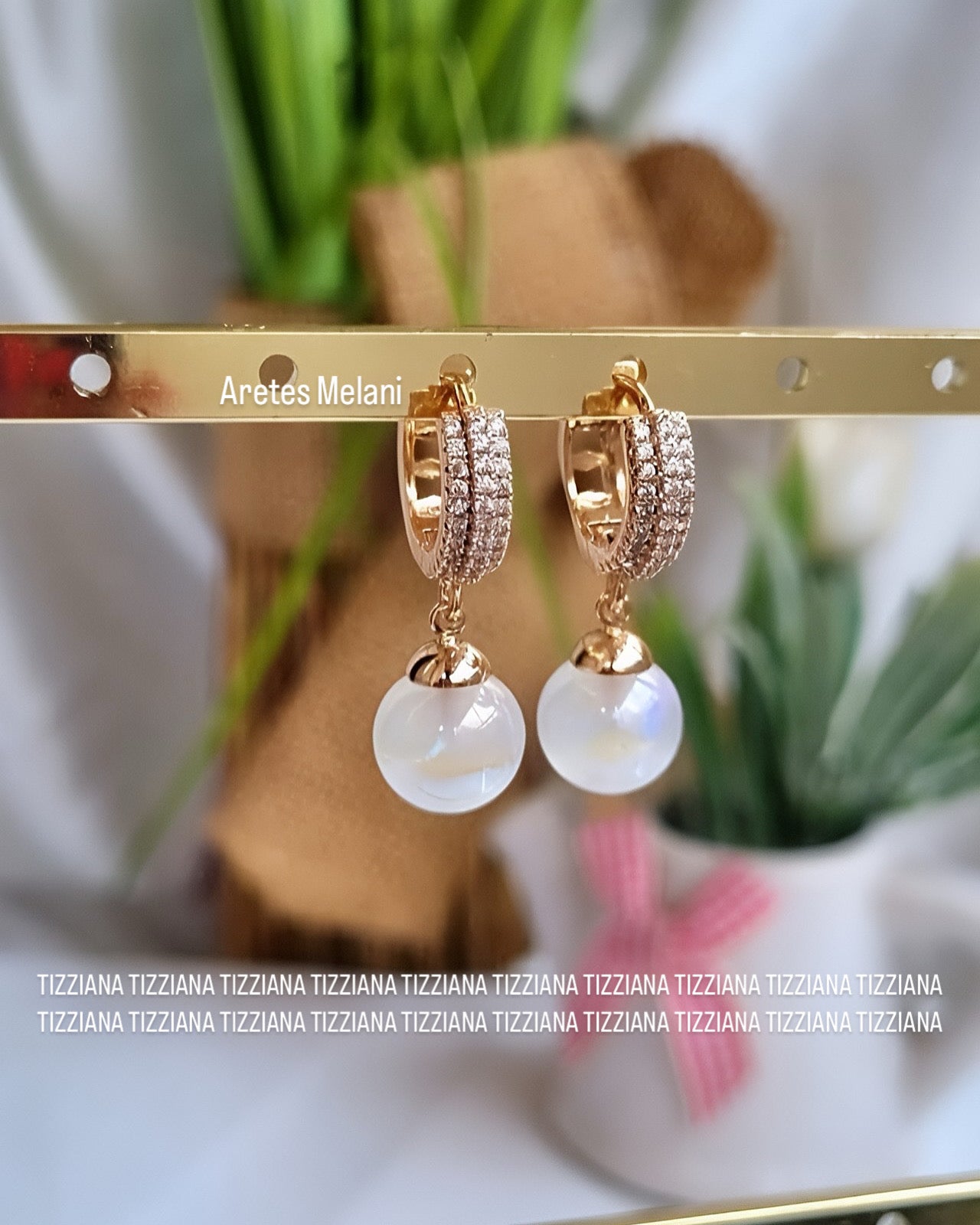 ARETES MELANI