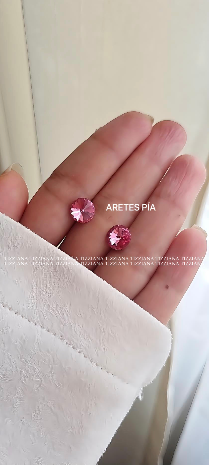 ARETES PÍA